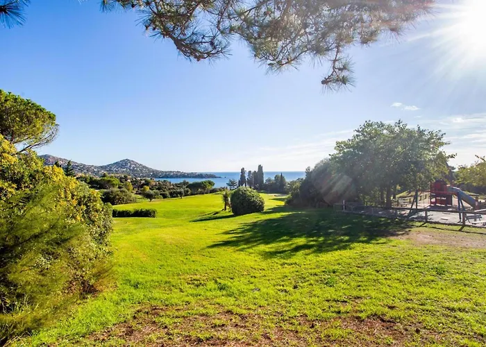 Coté Jardin, De Cap Esterel *